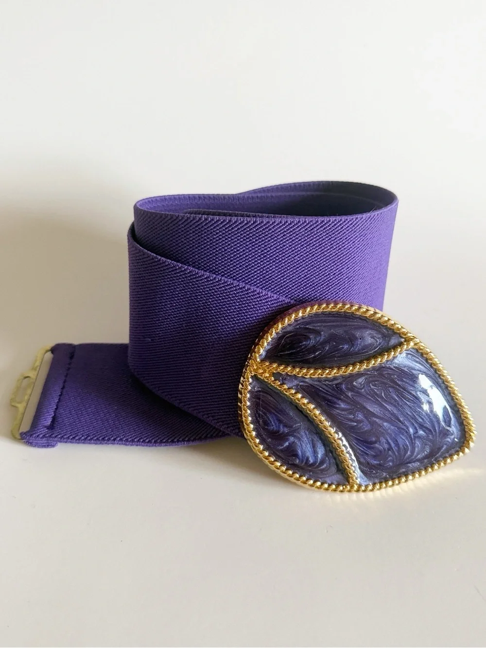 Vintage Day-Lor Purple Enamel Gold Buckle Retro Stretchy Belt